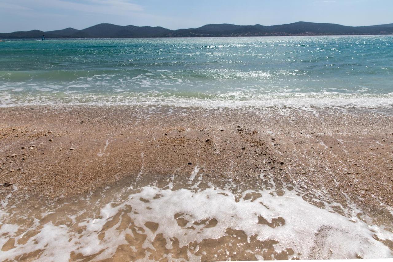 Dina * Biograd Na Moru